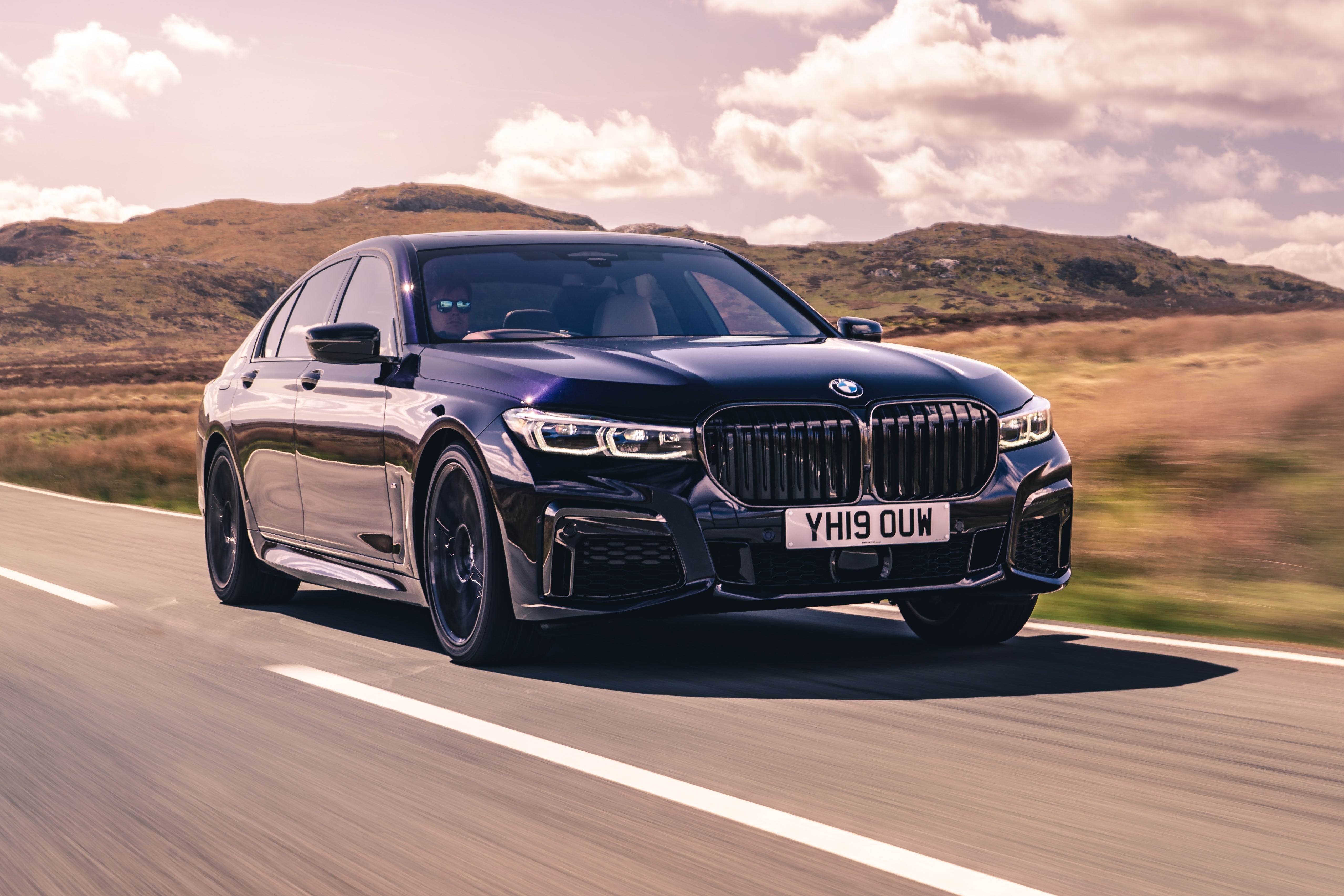 BMW 7 Series Review 2023 | Heycar